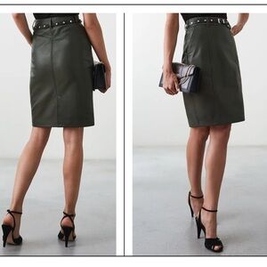 Reiss kara Dark Green Buttery Sheep’s Leather Pencil Skirt EUC like new
